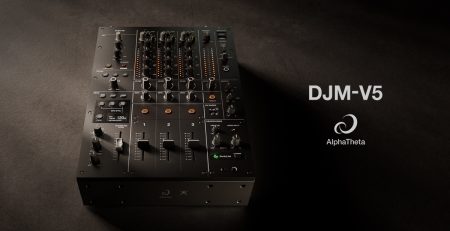 Alpha Theta DJM V5, elektronik müzik dünyasında yeni bir dönemi temsil ediyor.